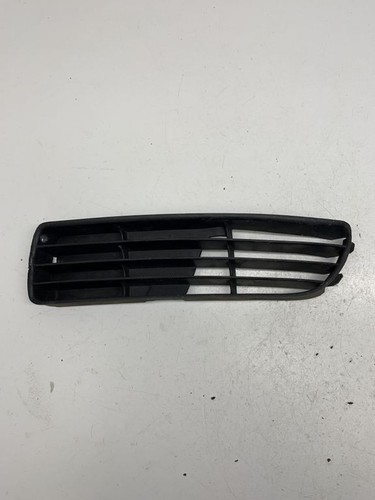 Grille inférieure pare - grille,