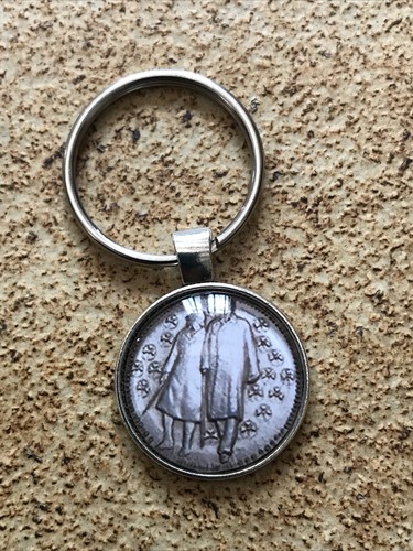 Porte clé médaillon métal - porte,