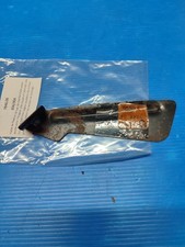 Patte de fixation d'aile avant droite pour: Peugeot: 204 et 304 Coupé Cabriolet