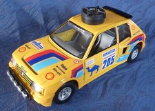 Voiture miniature au 1/25