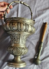 Seau & goupillon XIXème laiton & bronze plaqué argent Décor godrons & feuillages