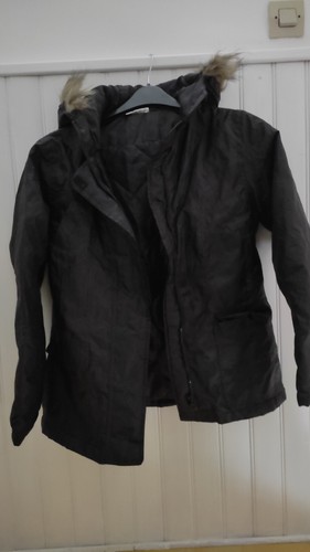 Veste capuche noire neuve - capuche,