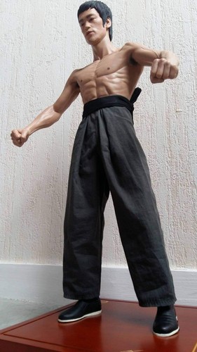 Figurine bruce lee 70th