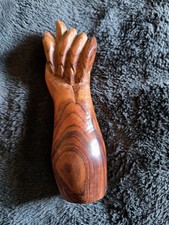 Main Sculpté En Bois