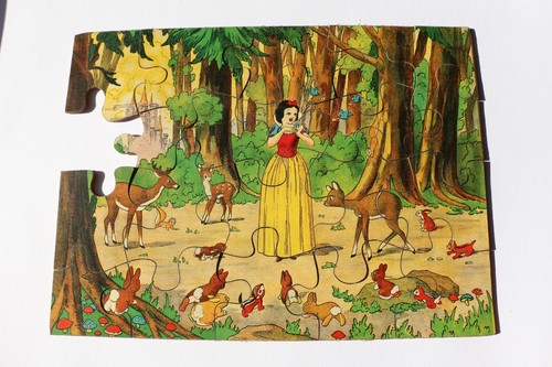 Puzzle sur bois blanche - un,