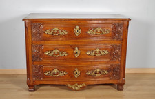 Commode lyonnaise XVIIIe siècle