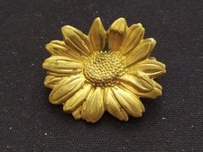 Politique : insigne or de la