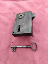 Ancienne   Serrure d'entrée du XIXème  en Fer forgé avec sa clé signée laurent