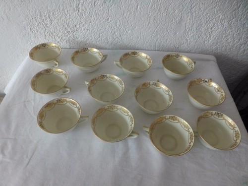 Anciennes tasses sous - anciennes,
