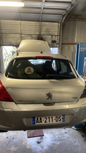 Malle hayon arriere peugeot - arriere,