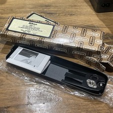 Nikon MB-3 – Porte-piles AA