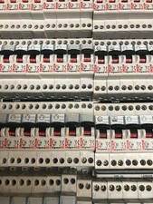 Lot de 10  disjoncteurs  Legrand 2,6,10,16,20ou 32 ampères