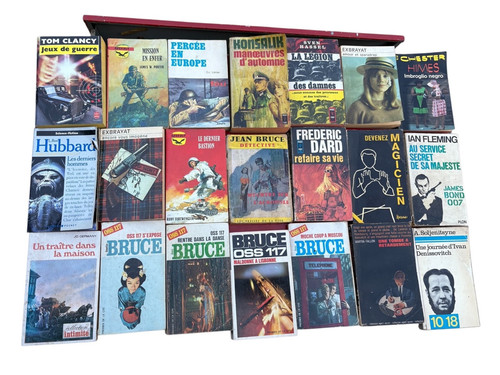 Ancien lot livres poche - de,