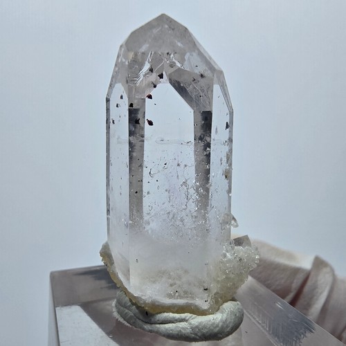 Pointe quartz lémurien - de,