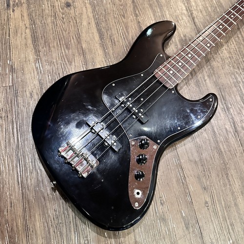 Guitare basse électrique