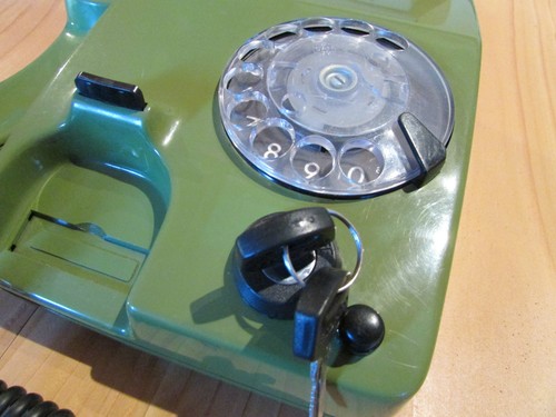 Ancien telephone cle vintage - a,