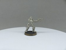 Warhammer 40k, militarum, guard, garde, catachan jungle lieutenant officer metal