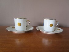 PAIRE DE TASSES & SOUS TASSES