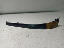 Enjoliveur moustache optique