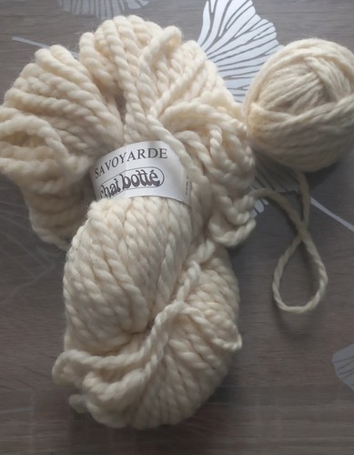 Pelote laine chat botte - de,