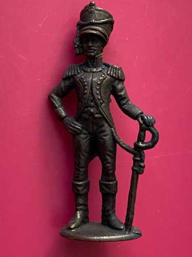Vintage kinder figurine - kinder,
