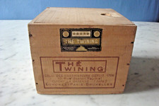 ANCIENNE BOITE EN BOIS DE THE