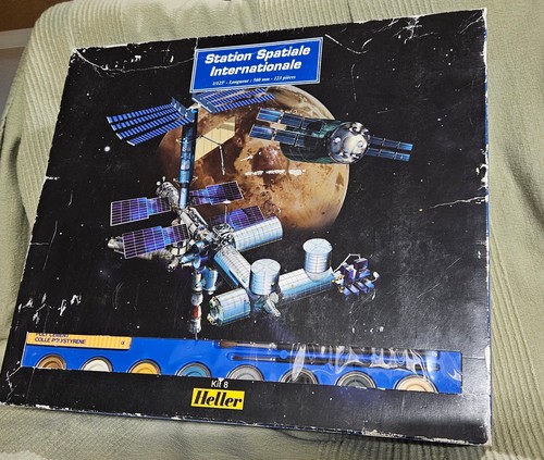 Rare maquette station - rare,