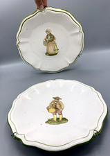 2 assiettes murales peintes Fontvieille personnages provençaux costume ancien