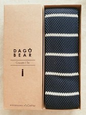 Cravate en tricot bleu à
