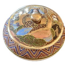 Bonbonnière Boîte en Faïence Satsuma Japon Émaux et Dorures Personnages 9,2 cm