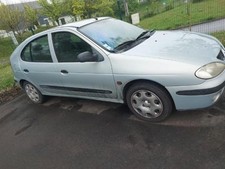 Pare choc avant RENAULT MEGANE 1