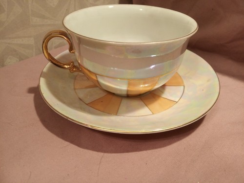 Tasse sous ancienne - tasse, sous-tasse