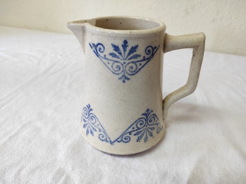 Ancien pichet pot - pot, à