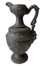 Aiguière à l’Antique en Terre Cuite Patinée Richement Décorée Mascaron XIX ème