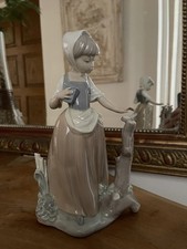Fantastic Nao by Lladro Female with Butterfly