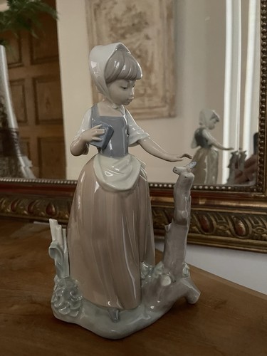 Fantastic nao lladro female - by,