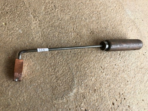 Old tool outil - tool,