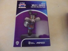 Wile E Coyote Figurines Space