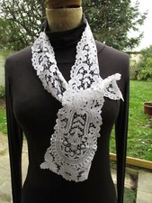 Col cravate ancien XIXè dentelle duchesse de Bruges très fine