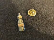 Pin's Eau Water Boisson Evian