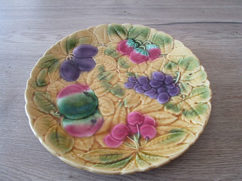 Plat rond barbotine - rond, décors