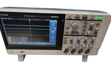 Tektronix TBS2074 4 Channnel DIGITAL Oscilloscope 70MHz TBS2000 SERIES TBS2074 C