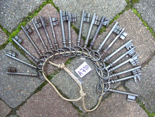 LOT A720 DE 20 CLÉ CLÉS CLEFS CLEF ANCIENNES DE PORTE SERRURE