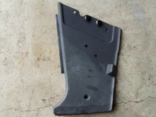 garniture plastique intérieur pied de porte avant gauche peugeot 205 AN 1991