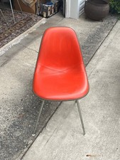 Herman Miller Eames Era Mid