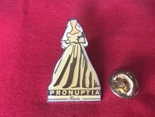 pins PRONUPTIA PARIS ROBES de MARIEE 1958 conception distribution NOGENT S/MARNE