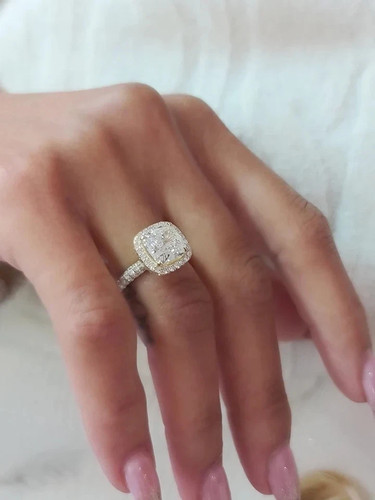 Bague diamant taille coussin