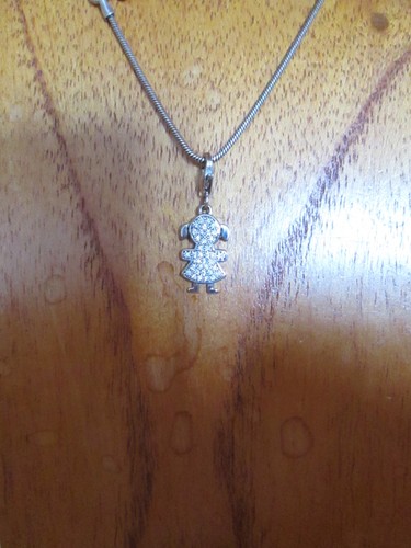 Pendentif fille clio - ,