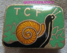 BG14510 - INSIGNE BADGE TOURING CLUB DE FRANCE - escargot