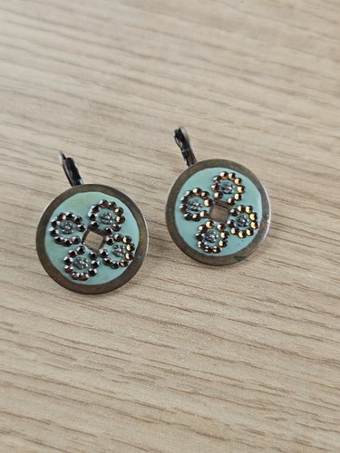 Boucle oreille élégante - boucle,